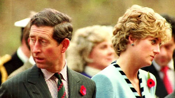 Ooit maakte prins Charles Diana publiekelijk aan het huilen