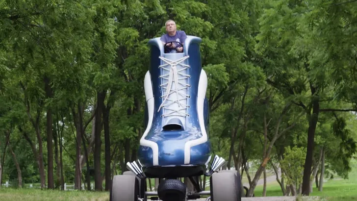 Maak kennis met de enige echte V8 rolschaats