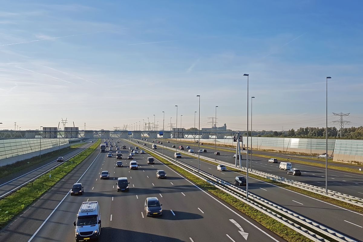 ANWB voorspelt vrijdagmiddag chaos op de weg en dit is waarom