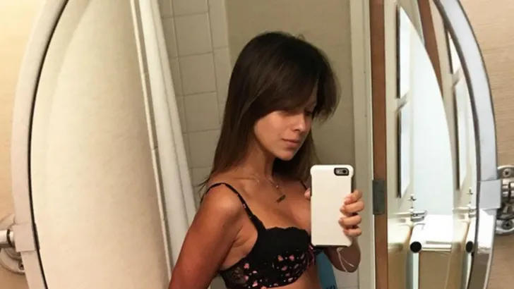 Hilaria Baldwin laat dag na bevalling zien hoe post-baby body er écht uitziet