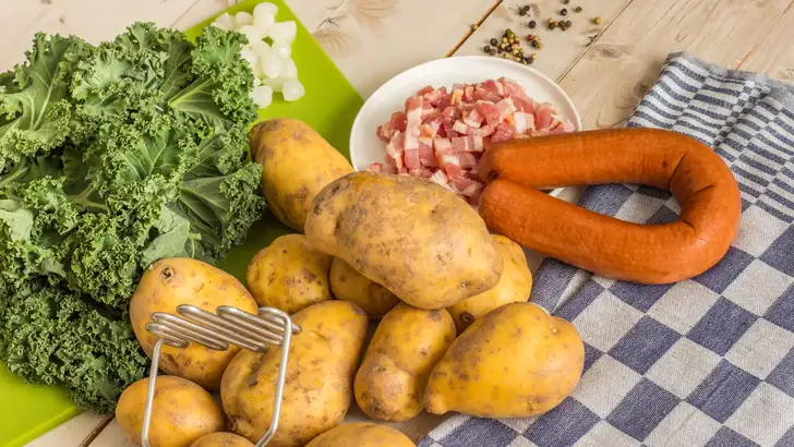 Ingredient to make typical dutch boerenkool