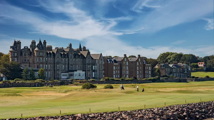North Berwick, zouden we daar ons volgende overleg van de redactie kunnen hebben misschien?