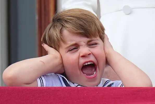 Gekke bekken trekken: dat kan Louis wel.