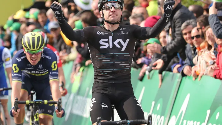 Route du Sud: Elia Viviani oppermachtig in Saramon