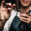 Kappersgeheimen: 6 dingen die je niet moet doen vóór je afspraak | Elegance