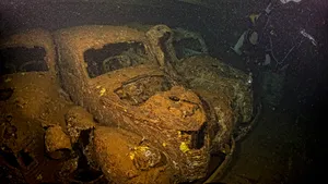 Duikers lossen mysterie op: vermiste auto uit jaren '30 gevonden op bodem van Canadees meer