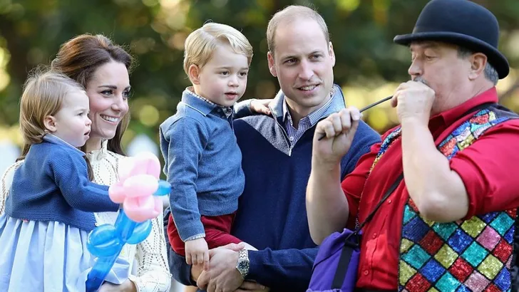 Zien: privéfoto van Kate, William en de kinderen 