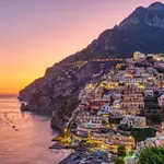 Uitzicht over de baai van Positano, Italië. – Mooiste restaurant ter wereld.