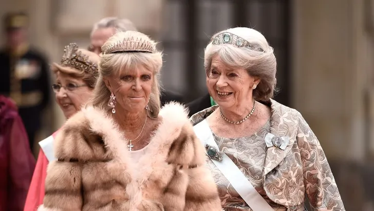 Sassy Seniors: vintage royals tonen stijl
