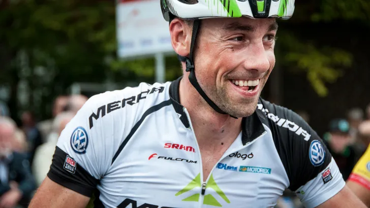 Van Houts jaar langer bij Multivan-Merida