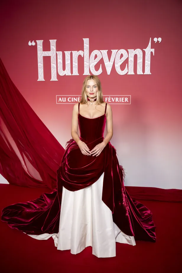 Margot Robbie in Chanel