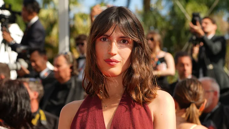 Jeanne Damas op rode loper in Cannes