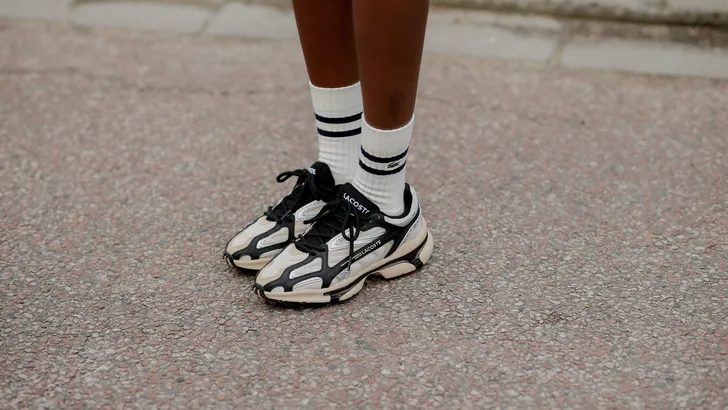 Topkwaliteit voor een klein prijsje: deze leren sneakers kosten nog geen €15