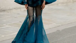 Waarom we allemaal verliefd zijn op de Uniqlo-broek van €19,90