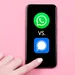 Telefoon met WhatsApp en Signal logo's erop