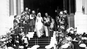 Van een €38 miljoen kostende ring tot een leven vol heimwee. Zo verging het Grace Kelly en haar prins áchter die glamoureuze façade.