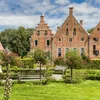 Tussen bloesem en borg: ontdek deze fietsroute langs Groningse tuinen | Noorderland