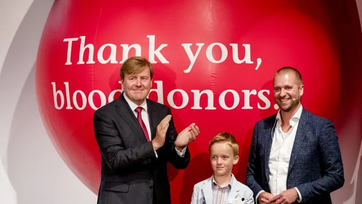 Blauw bloed: 'Hoogheid, mag ik even aftappen?'