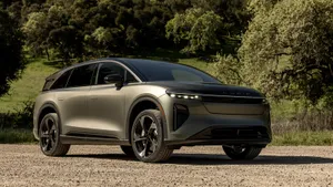 839 pk en bijna 750 kilometer bereik: deze beste elektrische SUV maakt gehakt van de concurrentie