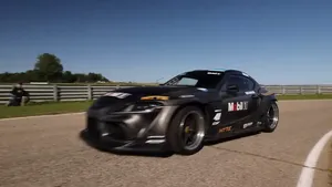 VIDEO: Formula Supra V10 gaat het circuit op