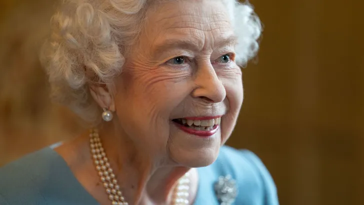 Koningin Elizabeth (95) heeft corona 