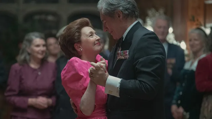 Lesley Manville speelt prinses Margaret in The Crown: 'Ze worstelt met het leven en met zichzelf'