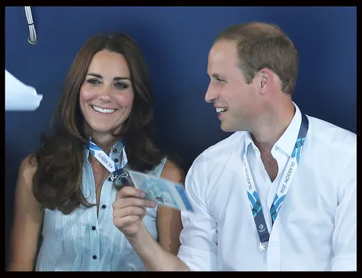 Prins William wappert liever met de kaart van Kate...