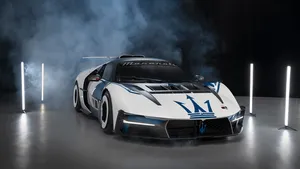 Slechts 62 keer gebouwd en extremer dan ooit – dit is Maserati’s beest dat de weg niet op mag