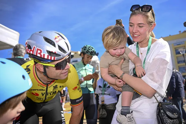 Sarah De Bie en de kinderen van Wout van Aert