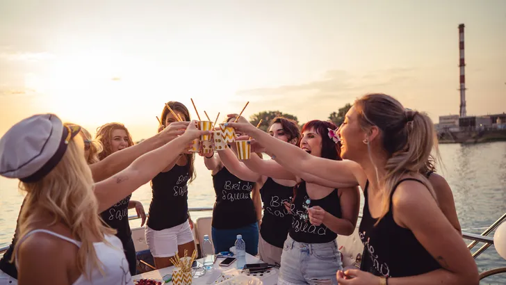 Real life: 'Ik kreeg 5000 euro om een week te feesten'