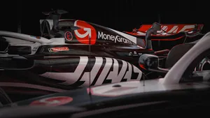 Haas trapt onthulseizoen af met VF-24