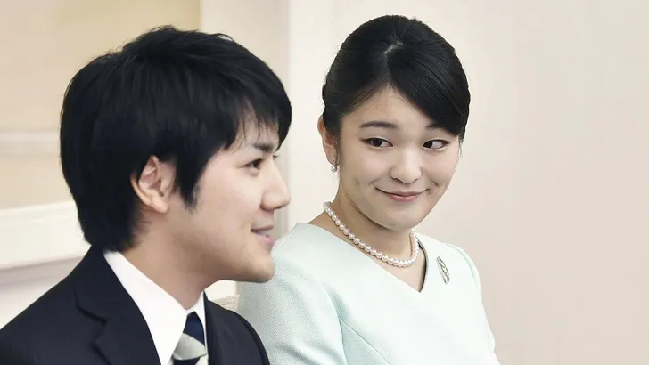 Na 3 jaar ziet prinses Mako haar verloofde weer