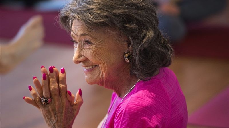 Yogajuf (101): 'Leeftijd is maar een getal' | Nouveau