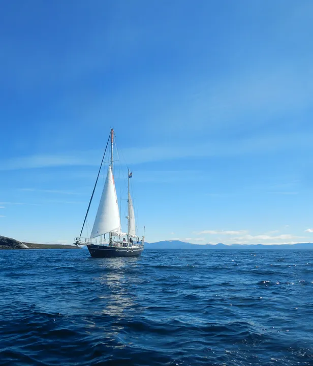 De laatste zeemijlen: Afscheid van mijn stalen Karma