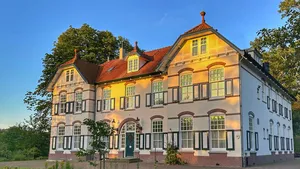 School in Bos