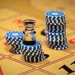 Chips op een roulettetafel