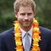 Royal Flower Power: zo draag je een bloemenslinger
