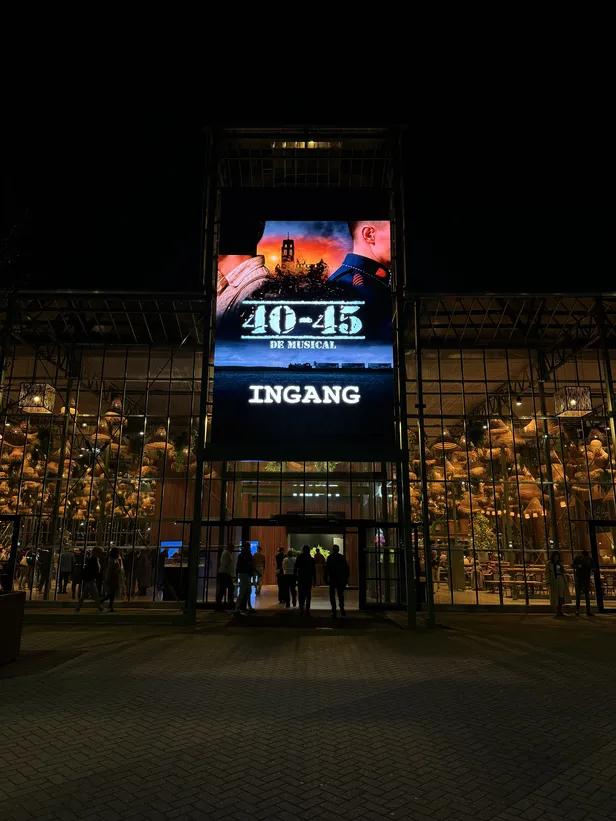 40-45, De Musical speelt in de Midden Nederland Hallen in Barneveld 