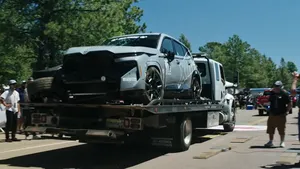 BMW komt met beelden XM Pikes Peak crash