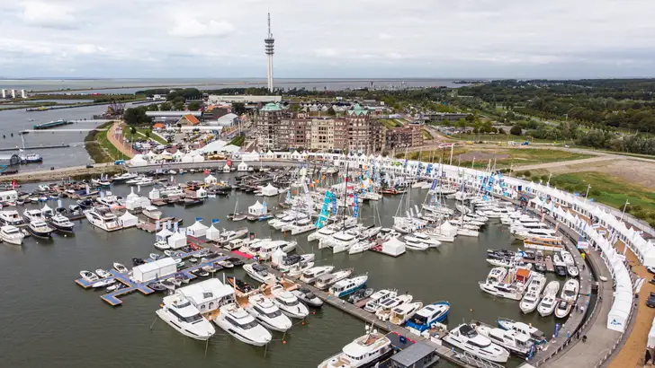 HISWA te water in de Bataviahaven. Beeld: (c) Wouter Hoonakker/Wouter media.