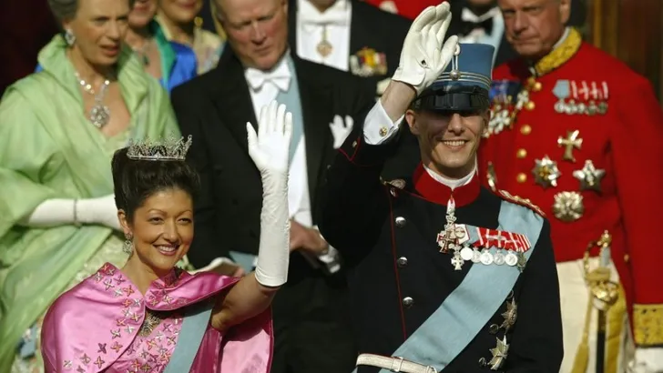 Pijnlijk: tiara-rel bij Deense royals