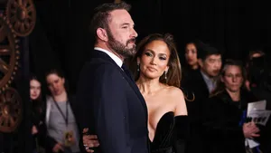 Column Ella Vermeulen over Jennifer Lopez, hier afgebeeld met Ben Affleck in februari 2024.