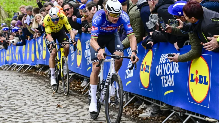 Mathieu van der Poel is beter dan ooit en volgens broer David heeft dat alles te maken met één moment in zijn loopbaan.