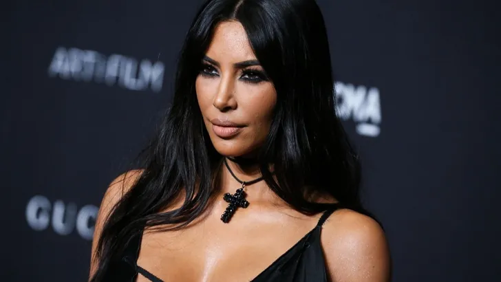 Waarom je altijd een contract moet tekenen als je bij Kim Kardashian op de koffie mag komen