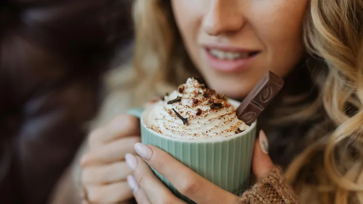 Waarom warme chocolademelk hártstikke goed voor je is