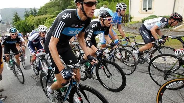 Barry breekt arm na valpartij