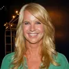 Zien: Linda de Mol siert cover in bikini