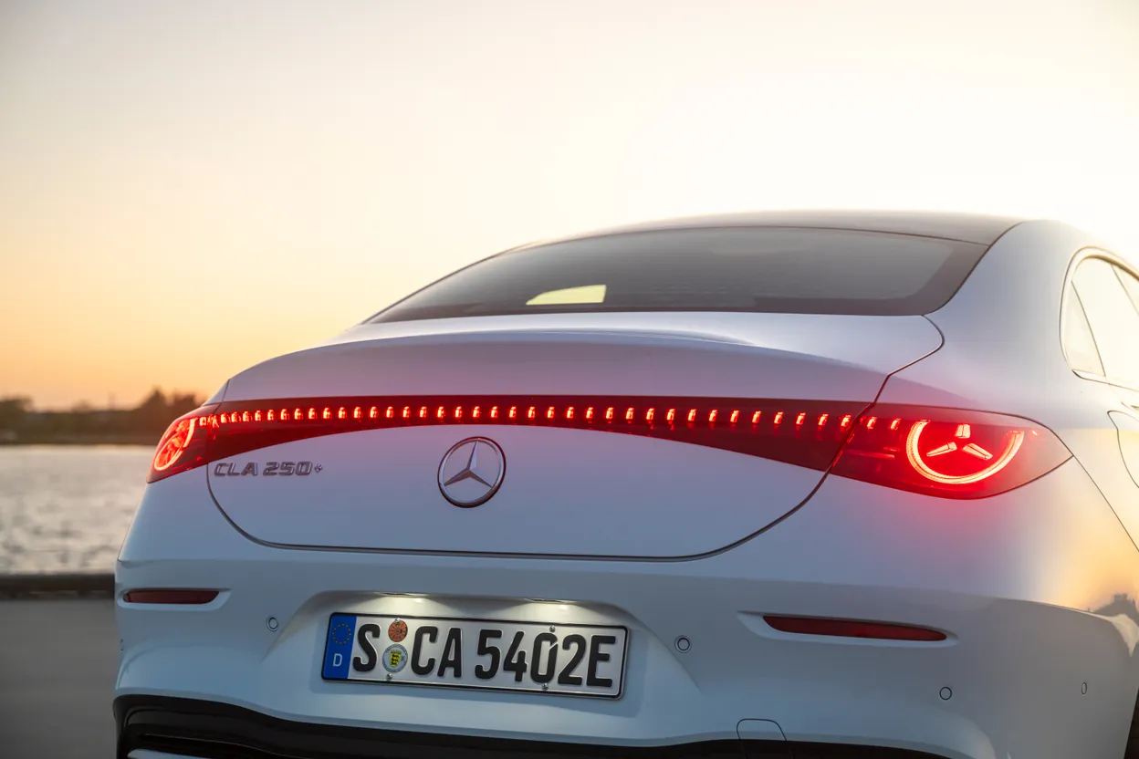 Prestaties, twee versnellingen en trekgewicht Mercedes CLA 2026