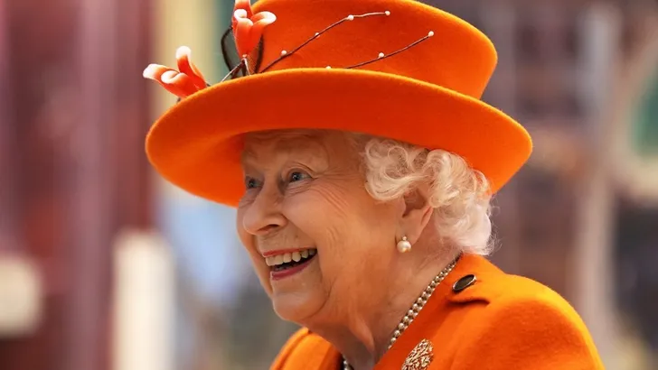 5X Fashion feitjes over The Queen