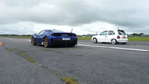 VIDEO: Ferrari 488 vs Opel Corsa B (1200 pk)